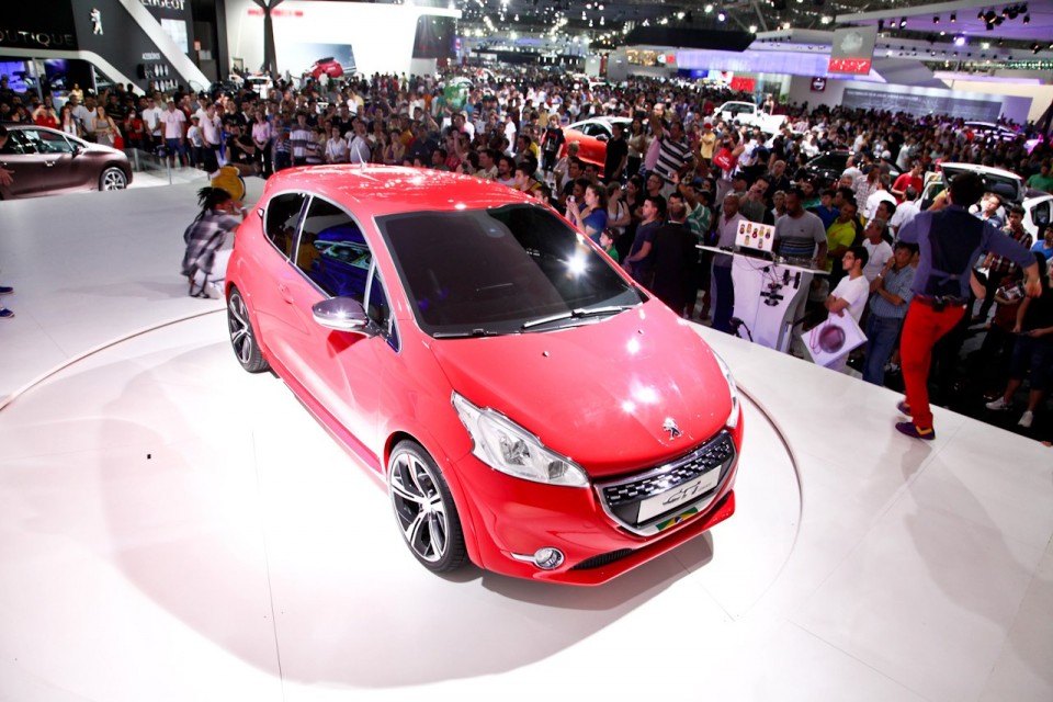 Peugeot 208 GTi Concept - Salon de Sao Paulo 2012 - 1-013