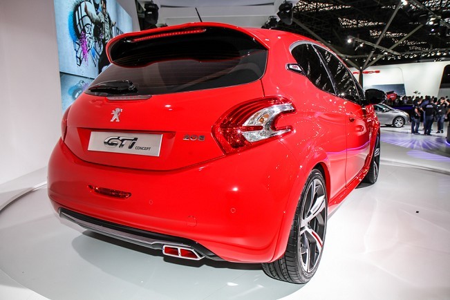3/4 arrière Concept Peugeot 208 GTi - Salon de Sao Paulo 2012 - 2-002