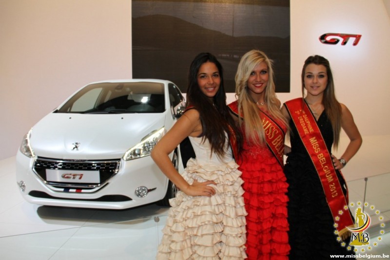 Peugeot 208 GTi Blanc Nacré et Miss Belgique 2013 au Salon de Bruxelles - 05
