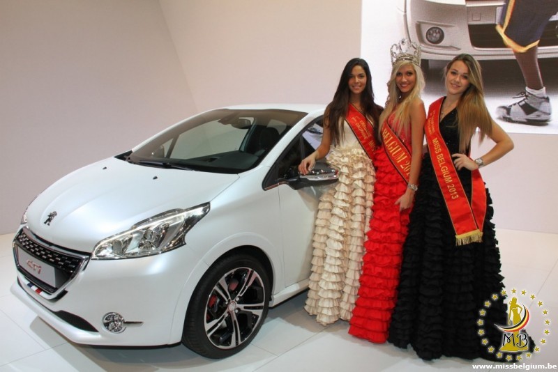Peugeot 208 GTi Blanc Nacré et Miss Belgique 2013 au Salon de Bruxelles - 06