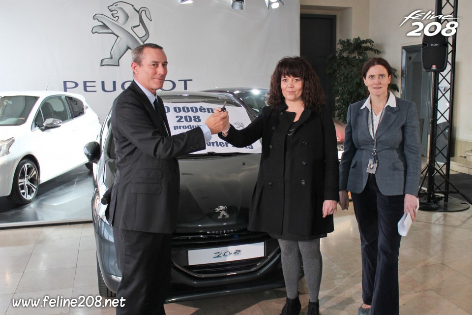 Remise des clés de la 300 000 ème Peugeot 208 à Poissy - 006