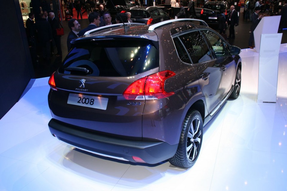 Vue arrière Peugeot 2008 Brun Makaha - Salon de Genève 2013 - 1-009