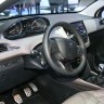 Intérieur mi TEP Alcantara Brundy Peugeot 2008 Féline Cuivre- Salon de Genève 2013 - 1-012