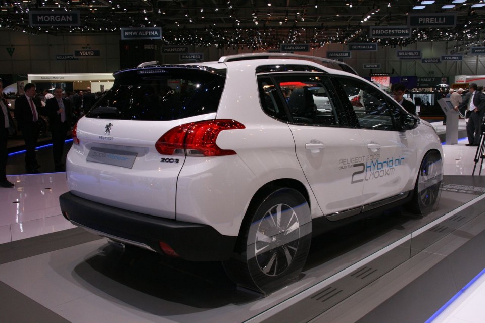 Peugeot 2008 HYbrid Air - Salon de Genève 2013 - 1-001