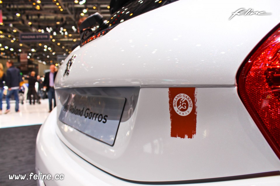 Photo sticker coffre Peugeot 208 Roland Garros - Salon de Genèv