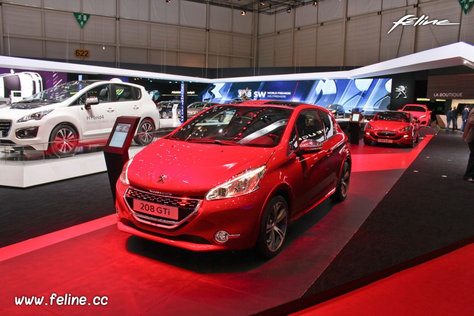 Photo Peugeot 208 GTi Rouge Rubi - Salon de Genève 2014