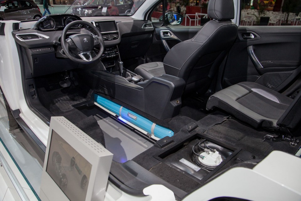 Photo Peugeot 2008 HYbrid Air - Salon de São Paulo 2014