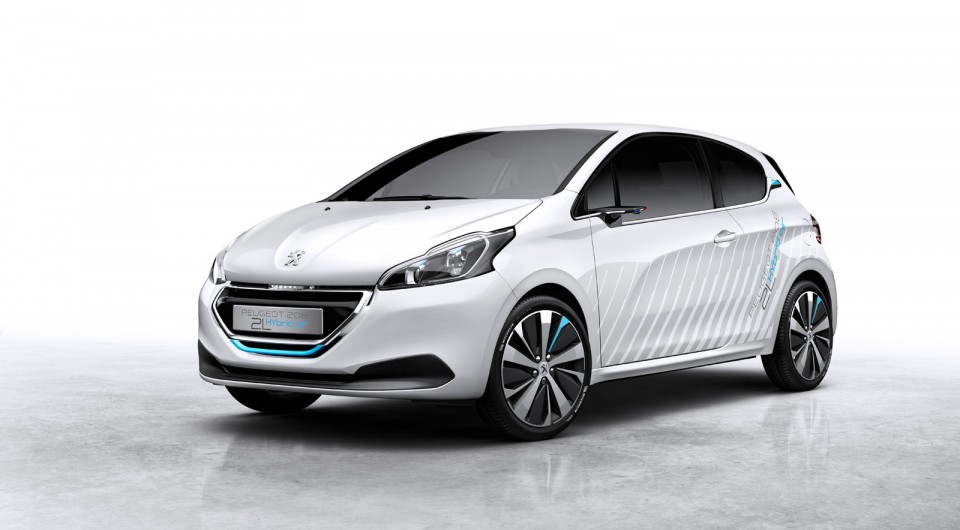 Photo Peugeot 208 HYbridAir 2L (2014)