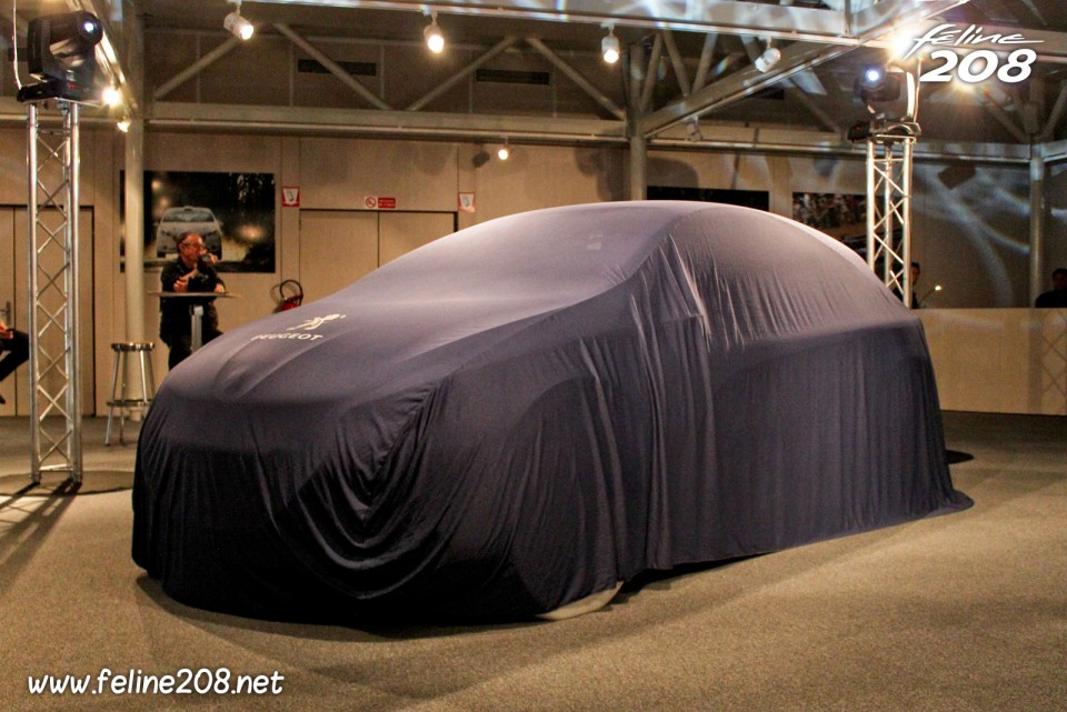 Peugeot 208 HYbrid FE - Reportage chez Peugeot Sport - 1-001
