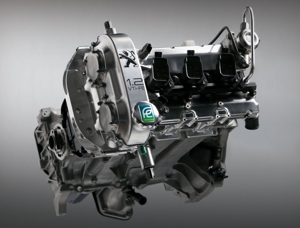 Peugeot 208 HYbrid FE - Photo officielle - 4-003