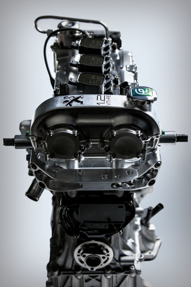 Peugeot 208 HYbrid FE - Photo officielle - 4-014