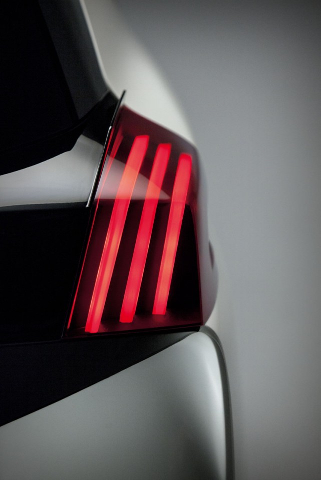 Peugeot 208 HYbrid FE - Photo officielle - 4-020