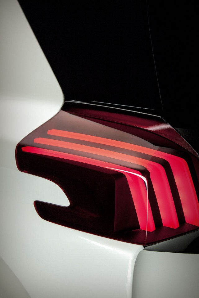 Peugeot 208 HYbrid FE - Photo officielle - 4-023