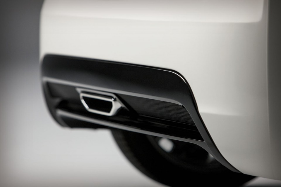Peugeot 208 HYbrid FE - Photo officielle - 4-027