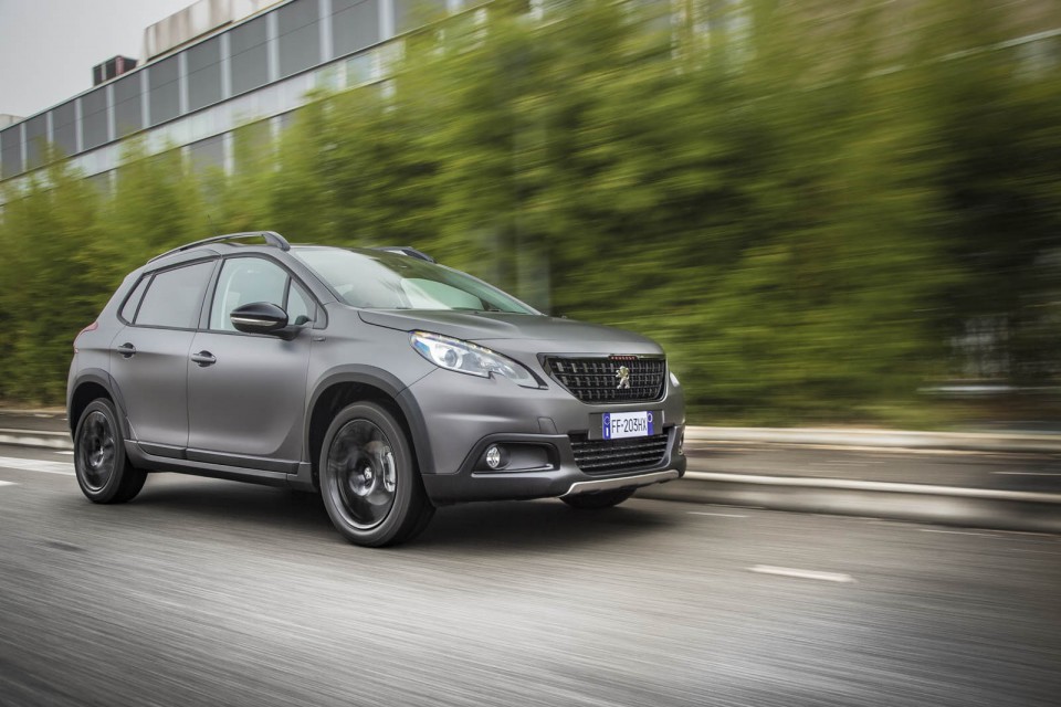 Photo officielle Peugeot 2008 Black Matt - Italie (2017)