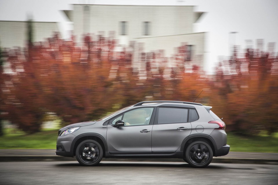 Photo officielle Peugeot 2008 Black Matt - Italie (2017)