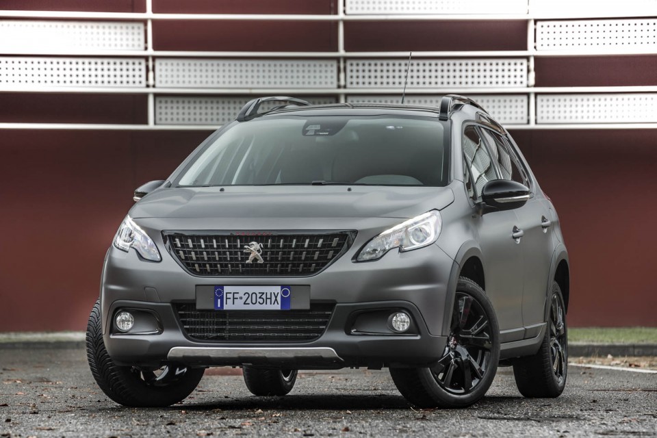 Photo officielle Peugeot 2008 Black Matt - Italie (2017)