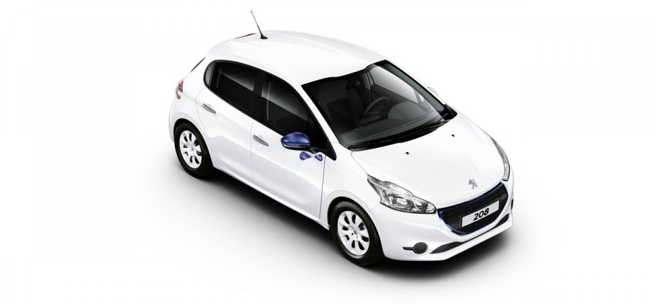 Photo Peugeot 208 Like - Blanc Banquise - France (2014)