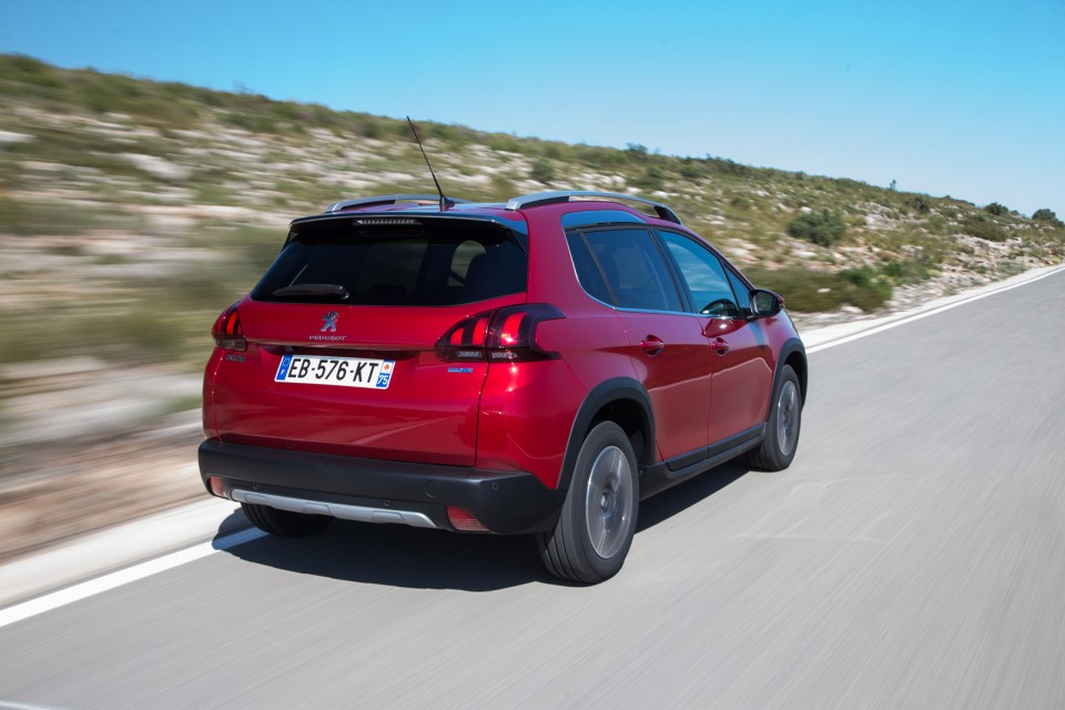 Photo Peugeot 2008 Allure restylée Rouge Ultimate - Essais 2016