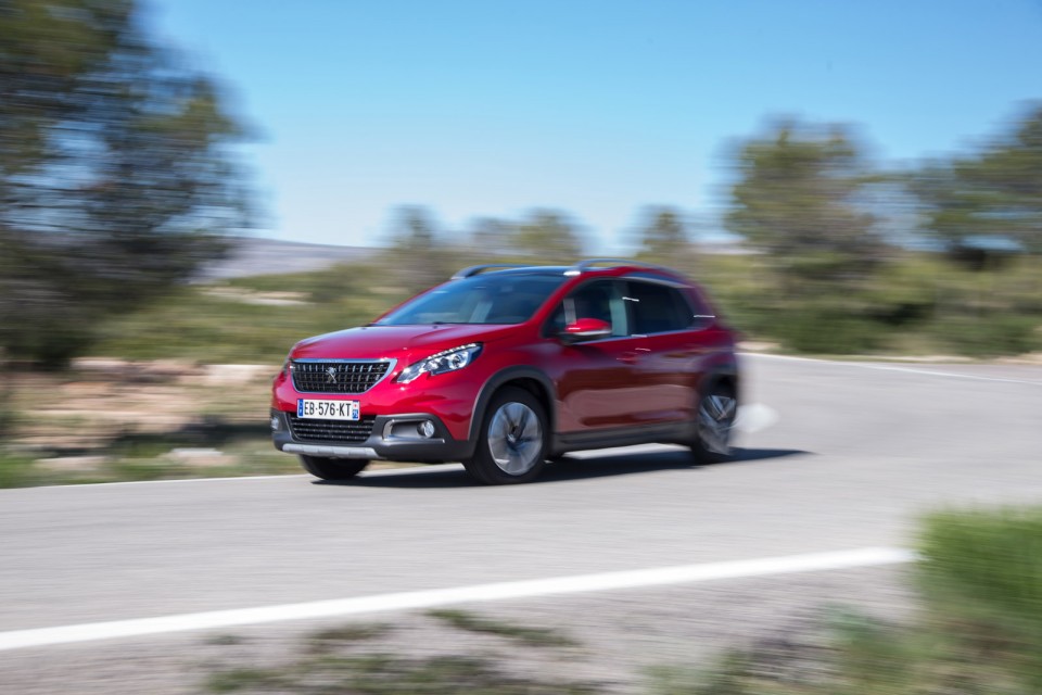 Photo Peugeot 2008 Allure restylée Rouge Ultimate - Essais 2016