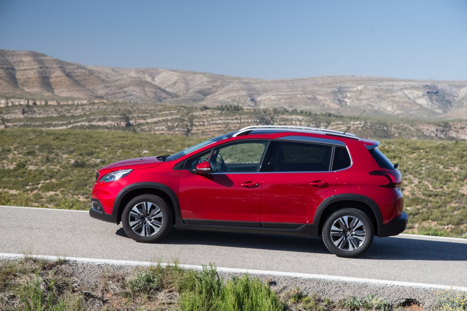 Photo Peugeot 2008 Allure restylée Rouge Ultimate - Essais 2016