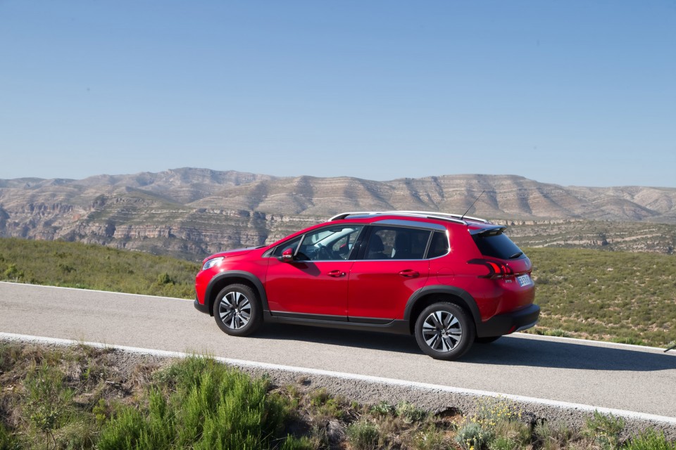 Photo Peugeot 2008 Allure restylée Rouge Ultimate - Essais 2016