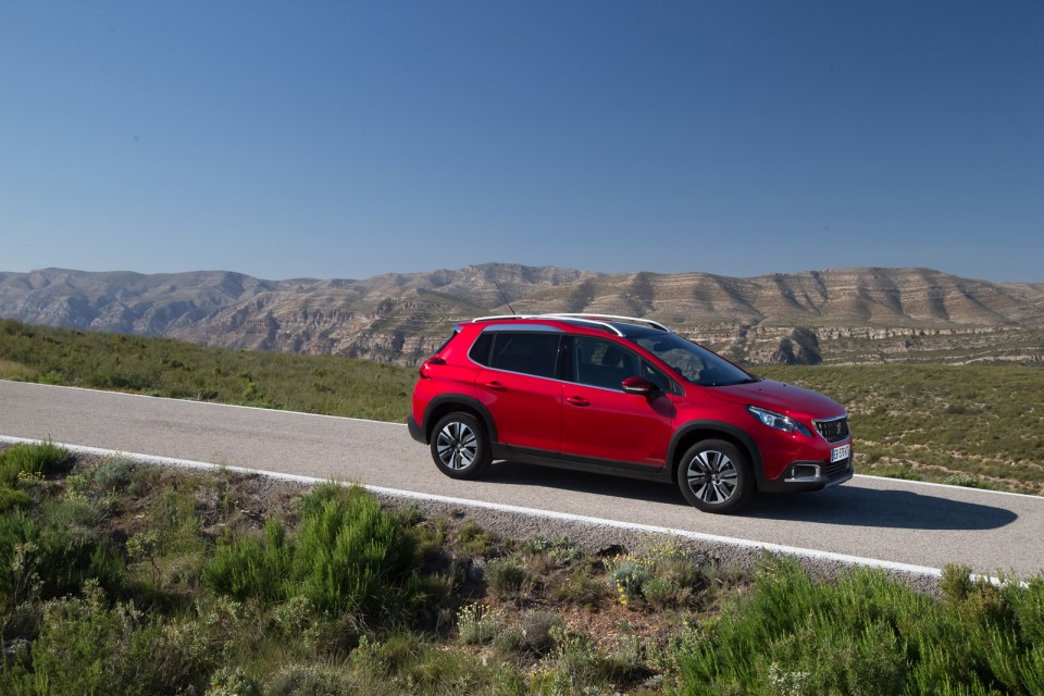 Photo Peugeot 2008 Allure restylée Rouge Ultimate - Essais 2016