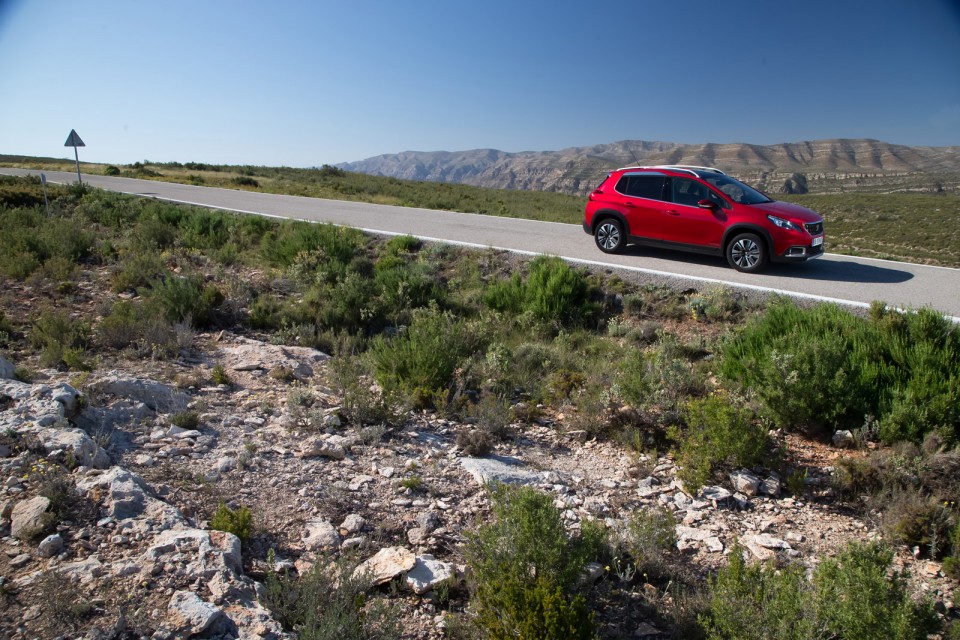 Photo Peugeot 2008 Allure restylée Rouge Ultimate - Essais 2016