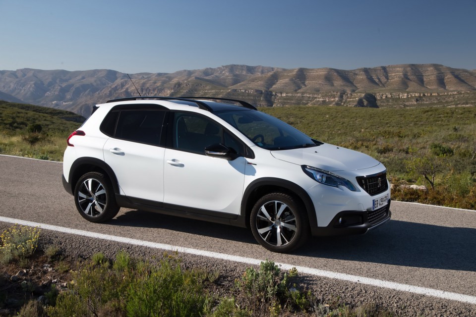 Photo Peugeot 2008 GT Line restylée Blanc Nacré - Essais 2016