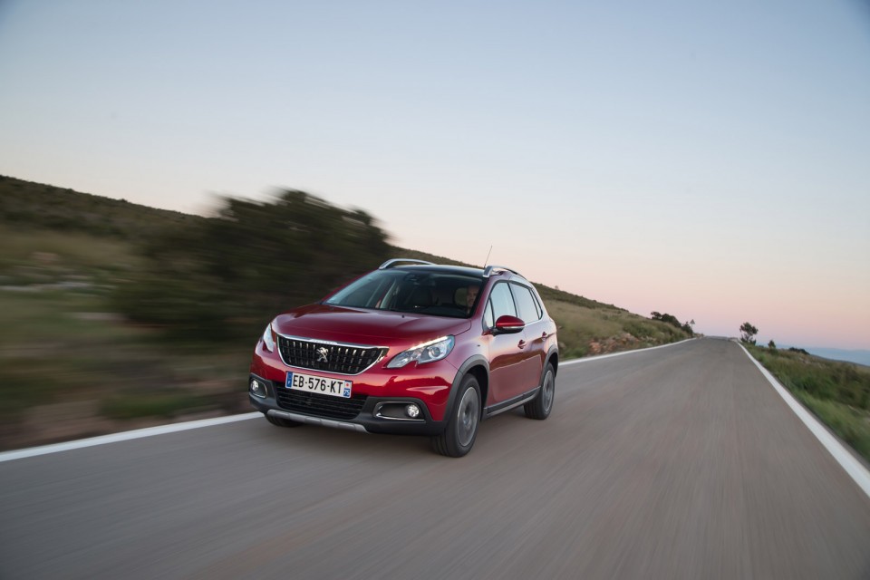 Photo Peugeot 2008 Allure restylée Rouge Ultimate - Essais 2016