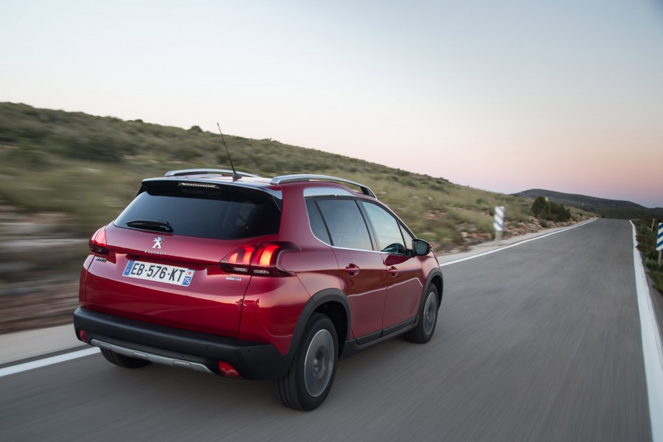 Photo Peugeot 2008 Allure restylée Rouge Ultimate - Essais 2016