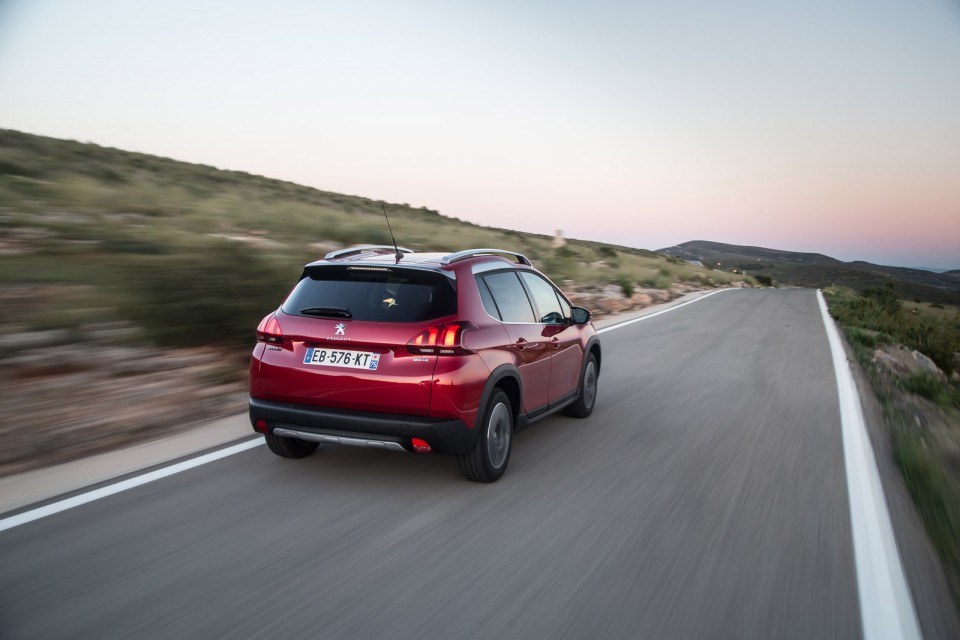 Photo Peugeot 2008 Allure restylée Rouge Ultimate - Essais 2016