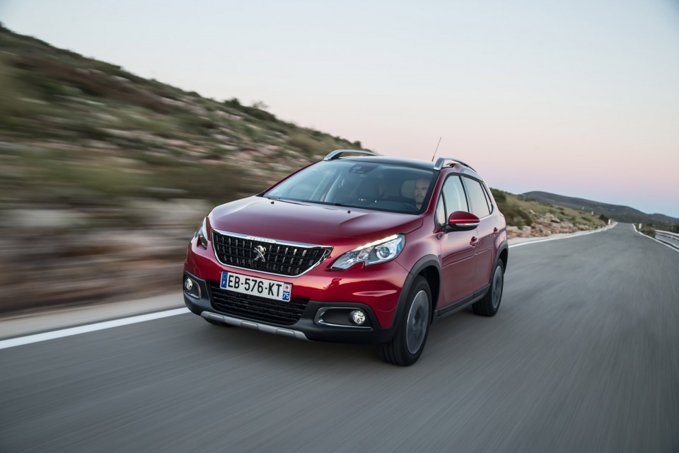 Photo Peugeot 2008 Allure restylée Rouge Ultimate - Essais 2016