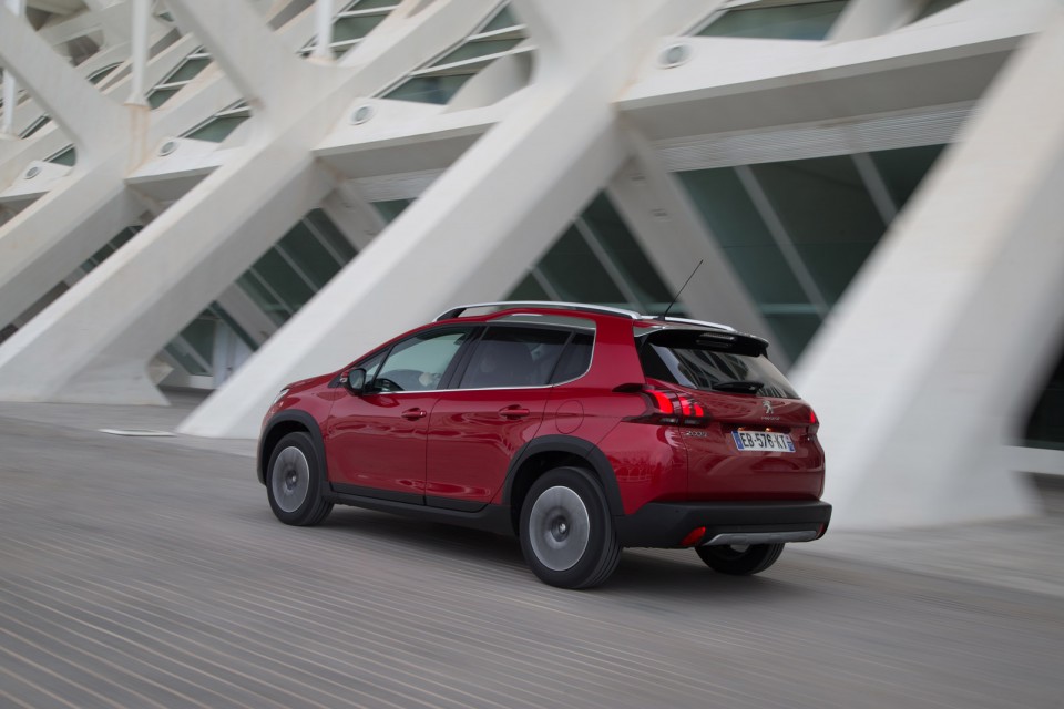 Photo Peugeot 2008 Allure restylée Rouge Ultimate - Essais 2016