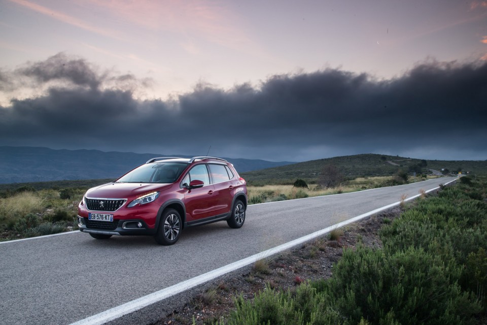 Photo Peugeot 2008 Allure restylée Rouge Ultimate - Essais 2016