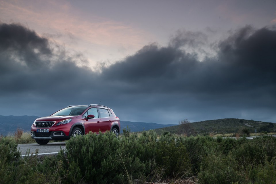 Photo Peugeot 2008 Allure restylée Rouge Ultimate - Essais 2016