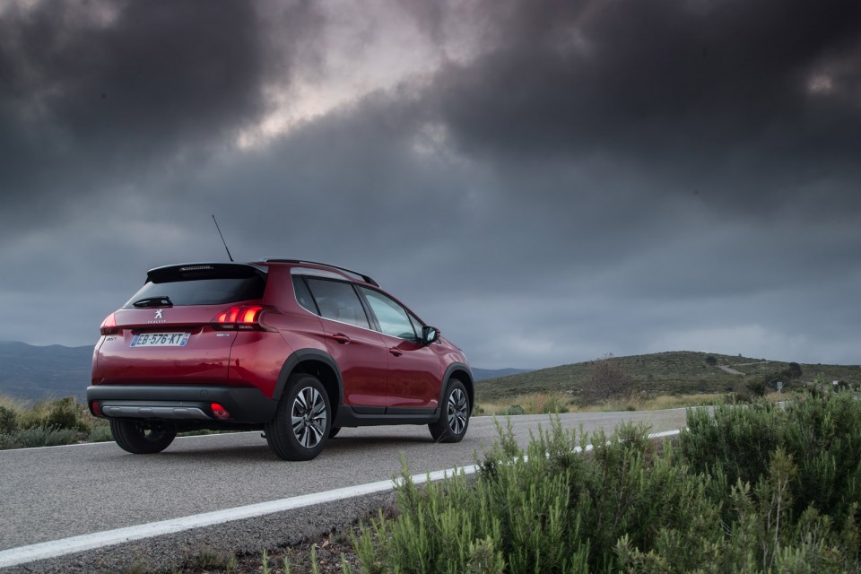 Photo Peugeot 2008 Allure restylée Rouge Ultimate - Essais 2016