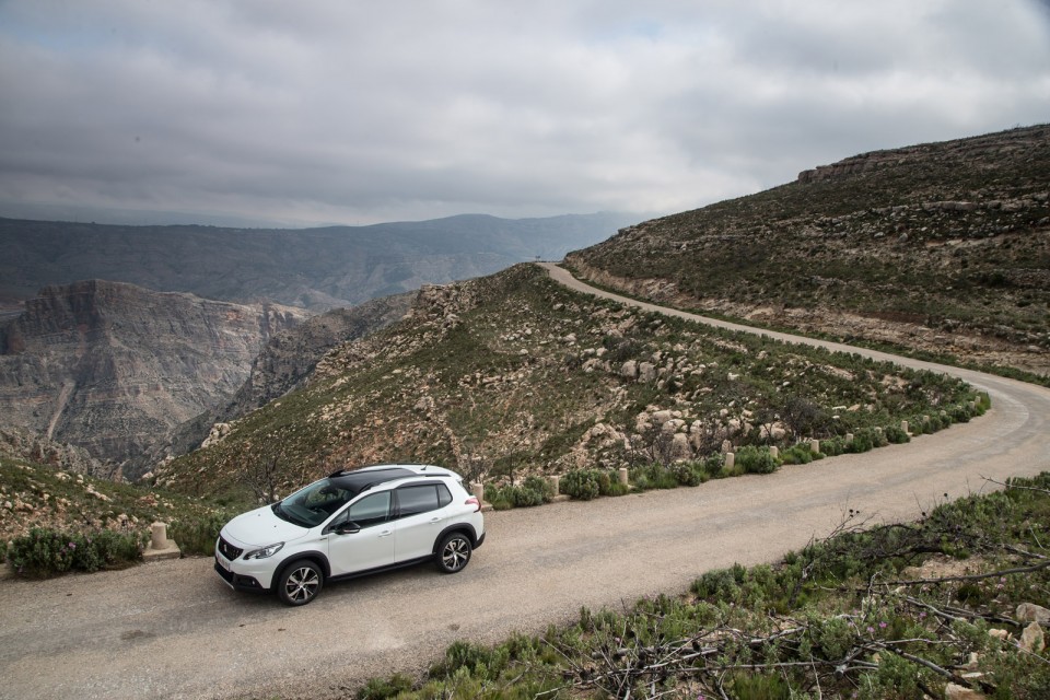 Photo Peugeot 2008 GT Line restylée Blanc Nacré - Essais 2016