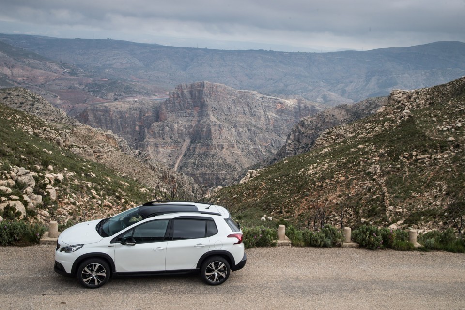 Photo Peugeot 2008 GT Line restylée Blanc Nacré - Essais 2016