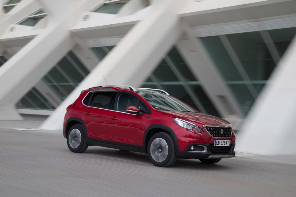 Photo Peugeot 2008 Allure restylée Rouge Ultimate - Essais 2016