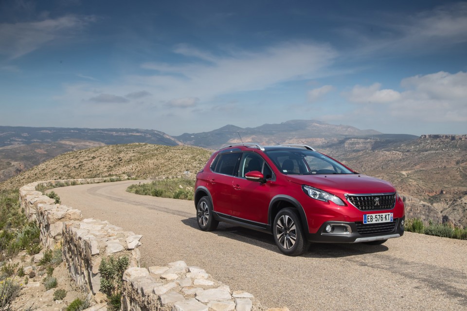 Photo Peugeot 2008 Allure restylée Rouge Ultimate - Essais 2016