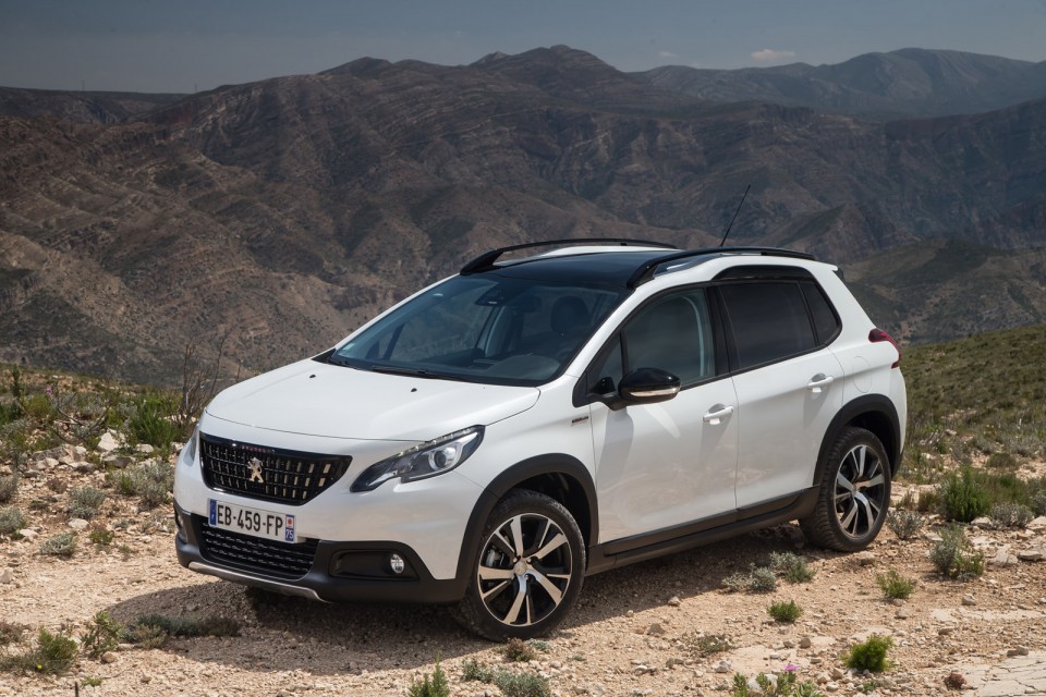 Photo Peugeot 2008 GT Line restylée Blanc Nacré - Essais 2016