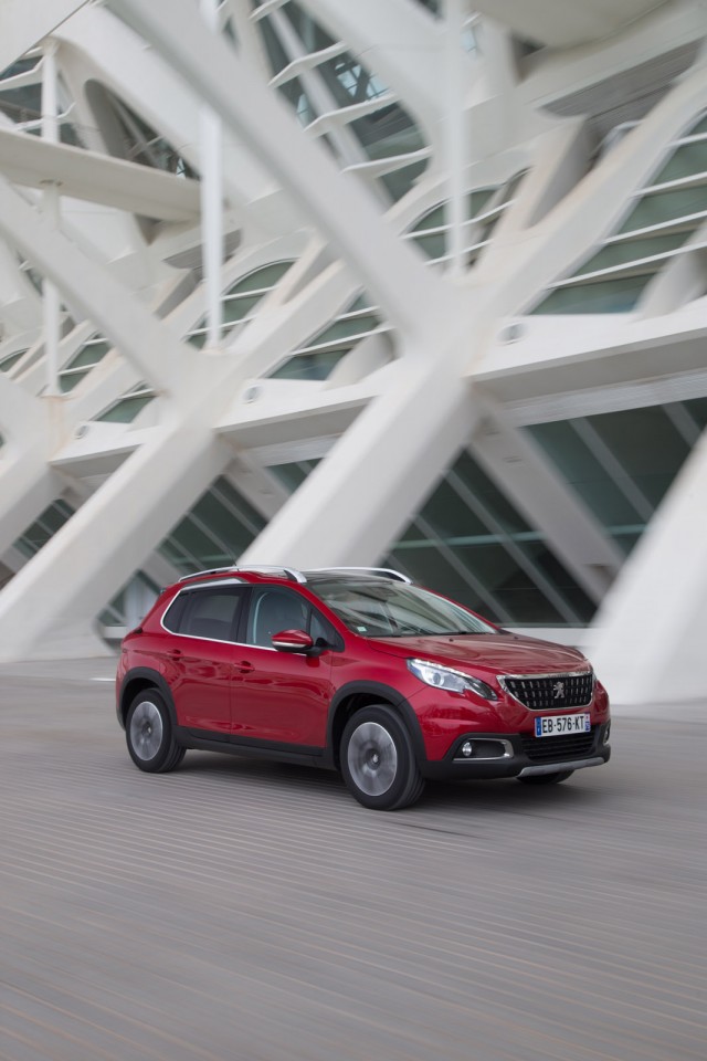 Photo Peugeot 2008 Allure restylée Rouge Ultimate - Essais 2016