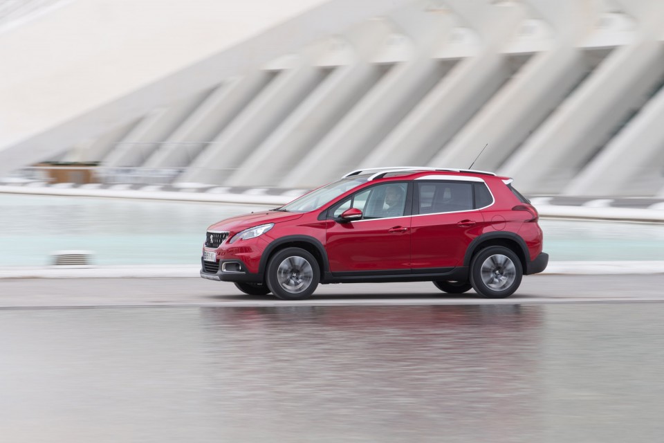 Photo Peugeot 2008 Allure restylée Rouge Ultimate - Essais 2016