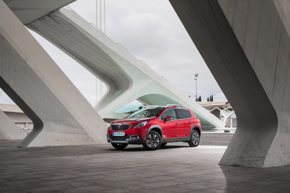 Photo Peugeot 2008 Allure restylée Rouge Ultimate - Essais 2016