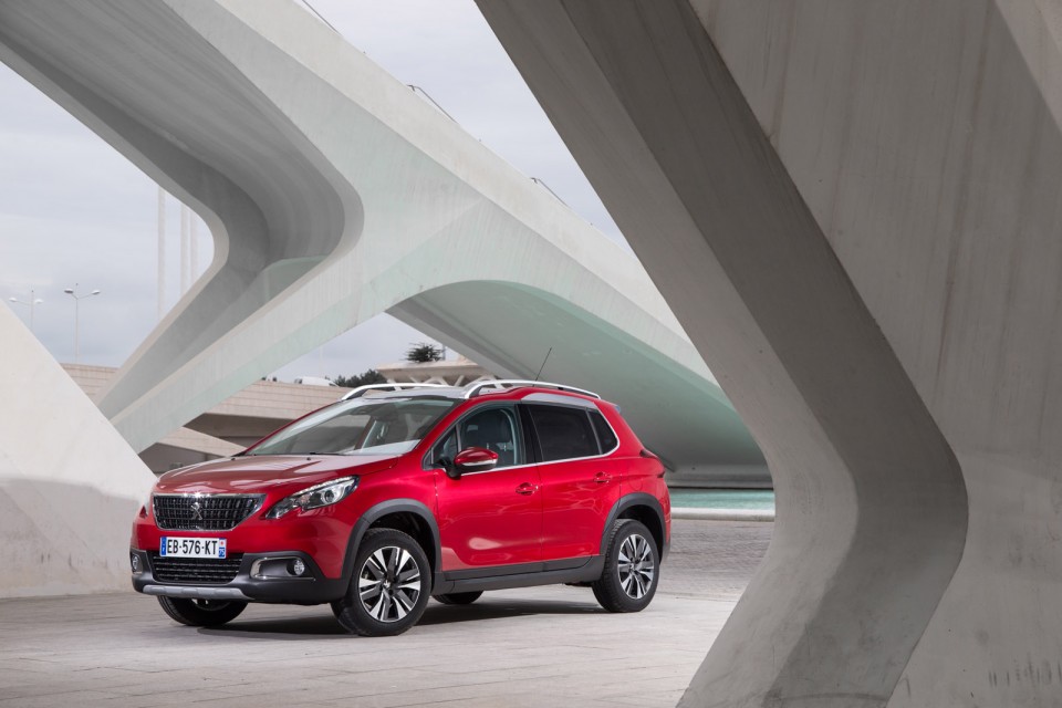 Photo Peugeot 2008 Allure restylée Rouge Ultimate - Essais 2016