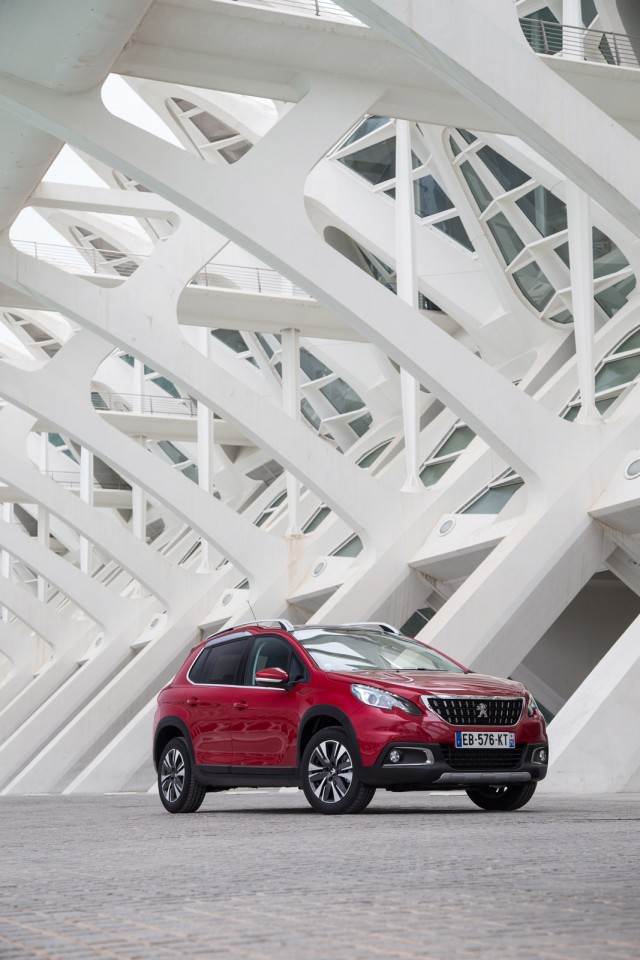 Photo Peugeot 2008 Allure restylée Rouge Ultimate - Essais 2016