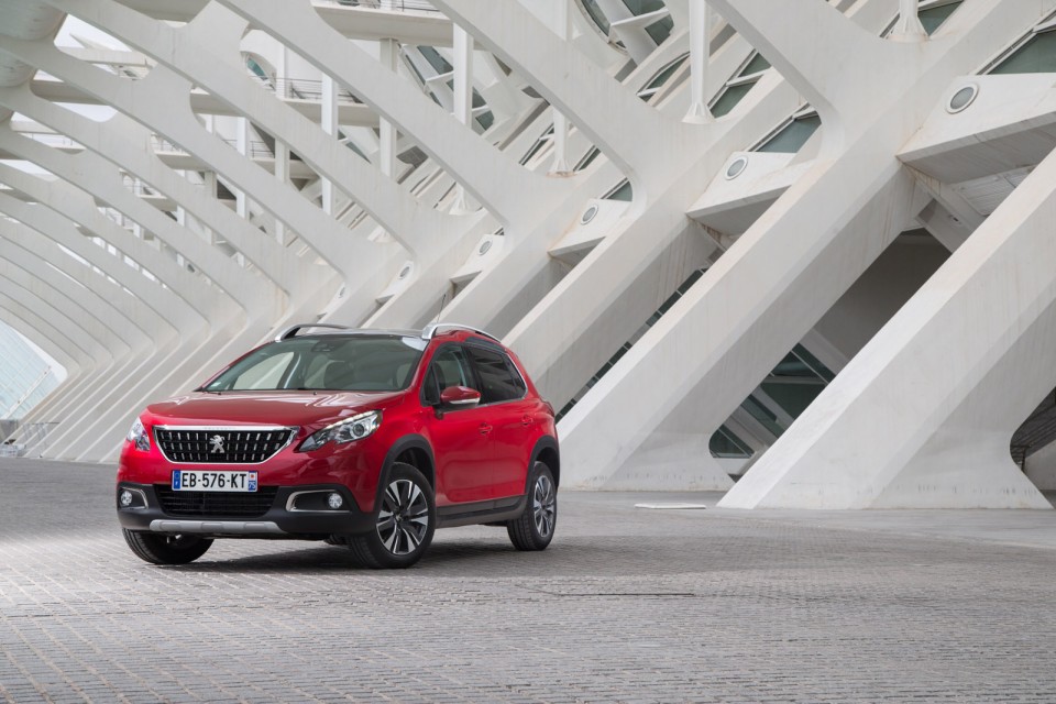 Photo Peugeot 2008 Allure restylée Rouge Ultimate - Essais 2016