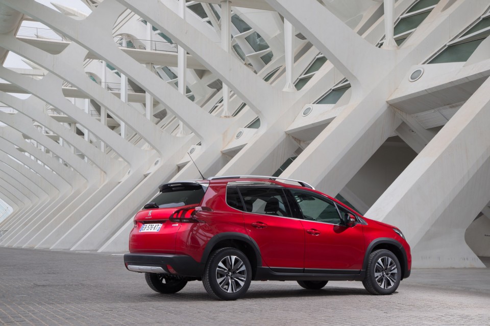 Photo Peugeot 2008 Allure restylée Rouge Ultimate - Essais 2016