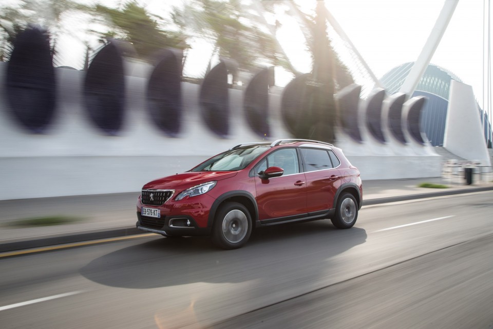 Photo Peugeot 2008 Allure restylée Rouge Ultimate - Essais 2016